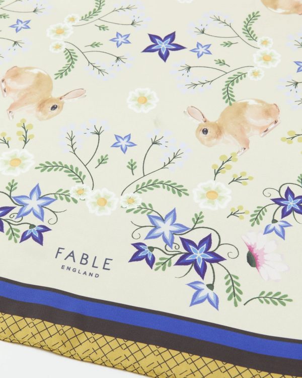 Huivi Pupu 70 x 70 cm, Fable England - Image 2