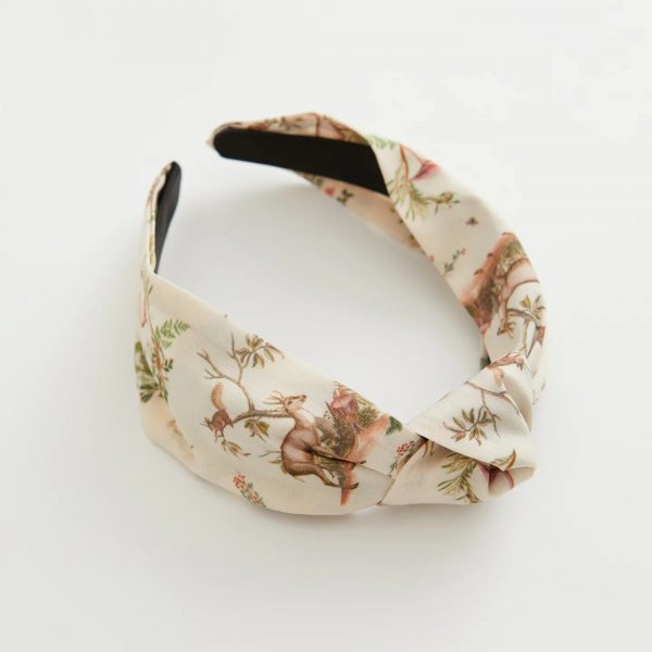 Hiuspanta Toile de Jouy, Fable England