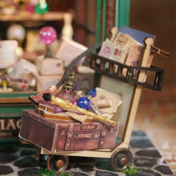 DIY Miniatyyritalo – Magic Shop - Image 8