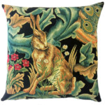 Gobeliini tyynynpäällinen William Morris Black Forest Hare on lisätty toivelistallesi