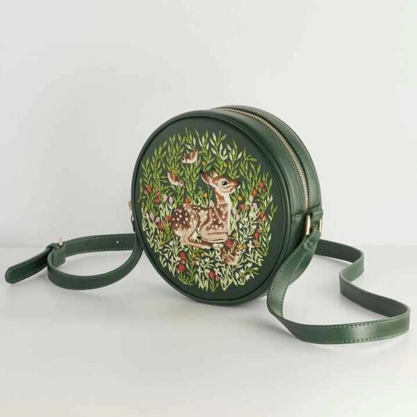 Pieni pyöreä laukku Bambi vihreä, Fable England - Image 3