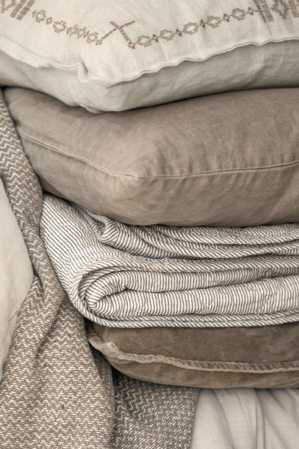 Samettityynynpäällinen Vintage - kuluneen näköinen Vaaleanruskea - Linen 50 x 50 cm, Ib Laursen - Image 4