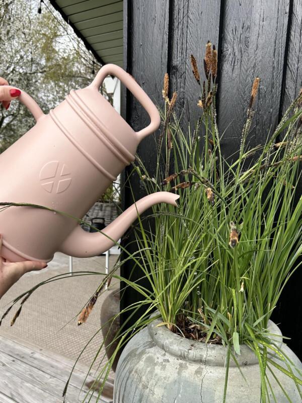 Lungo kastelukannu Vaalea roosa - Pink 8 litraa, Xala - Image 3